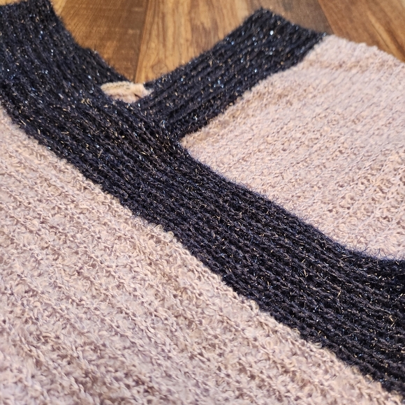 Lavender and Blue Wrap Cropped Sweater - Picture 4 of 6